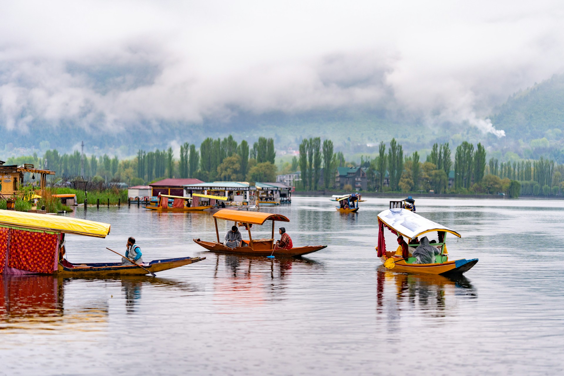 Read more about the article Kashmir Valley Escape